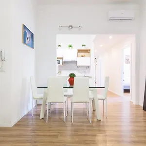 Hemeras Boutique Homes Exclusive 4bdr Close To Duomo Appartamento