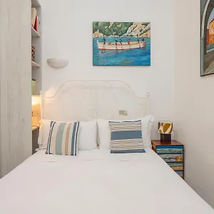 New In Downtown Close To Duomo Mediolan